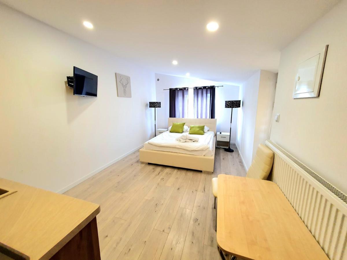 Prestige Apartament アウグストゥフ エクステリア 写真